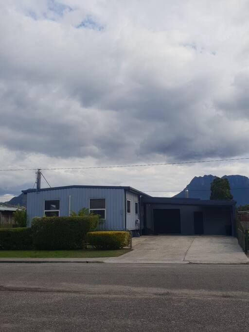 Holiday House On Sale Villa Tullah Exterior photo